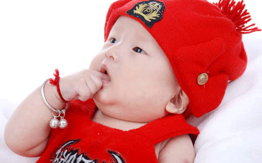 姓王的男孩<a href=https://www.hmzw.com/html/mingzi.html target=_blank class=infotextkey>名字</a>大全 温文尔雅的男<a href=https://www.hmzw.com/html/baobao.html target=_blank class=infotextkey>宝宝</a><a href=https://www.hmzw.com/html/mingzi.html target=_blank class=infotextkey>名字</a>分享