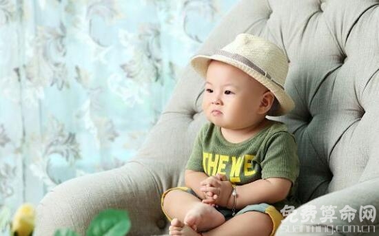 姓靳好听的男孩<a href=https://www.hmzw.com/html/mingzi.html target=_blank class=infotextkey>名字</a>有很多，要挑选<a href=https://www.hmzw.com/html/yuyi.html target=_blank class=infotextkey>寓意</a>偏好的<a href=https://www.hmzw.com/html/mingzi.html target=_blank class=infotextkey>名字</a>才行