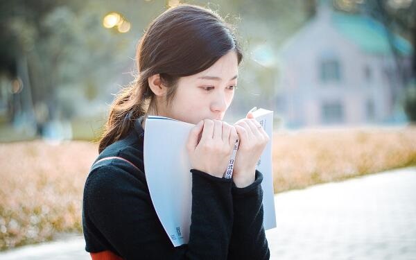 2020年属鼠女孩有<a href=https://www.hmzw.com/html/shiyi.html target=_blank class=infotextkey>诗意</a>的<a href=https://www.hmzw.com/html/mingzi.html target=_blank class=infotextkey>名字</a>有哪些 可以<a href=https://www.hmzw.com/html/genju.html target=_blank class=infotextkey>根据</a>诗书来取名