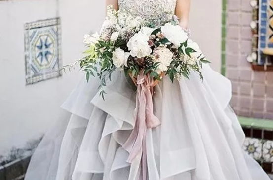 2020年4月3号出生的女孩怎么起<a href=https://m.hmzw.com/html/mingzi.html target=_blank class=infotextkey>名字</a>，<a href=https://m.hmzw.com/html/wuxing.html target=_blank class=infotextkey>五行</a>属什么