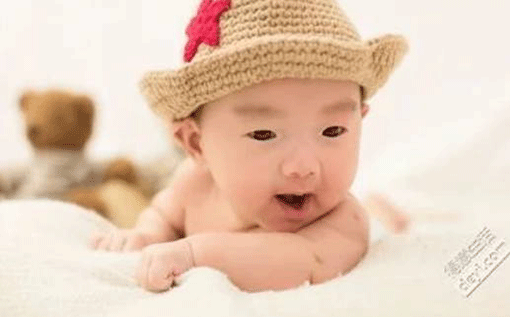 姓张的男孩取什么<a href=https://www.hmzw.com/html/mingzi.html target=_blank class=infotextkey>名字</a>好 有书香气的张姓男<a href=https://www.hmzw.com/html/baobao.html target=_blank class=infotextkey>宝宝</a><a href=https://www.hmzw.com/html/mingzi.html target=_blank class=infotextkey>名字</a>合集