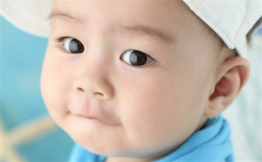 姓金的男孩<a href=https://m.hmzw.com/html/mingzi.html target=_blank class=infotextkey>名字</a><a href=https://m.hmzw.com/html/yangqi.html target=_blank class=infotextkey>洋气</a>点 意指活力四射的男宝取名