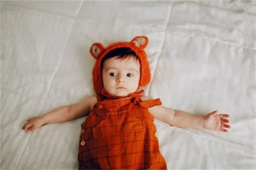 滕王阁序取名男孩 诗经里阳刚大气的男孩儿<a href=https://www.hmzw.com/html/mingzi.html target=_blank class=infotextkey>名字</a>