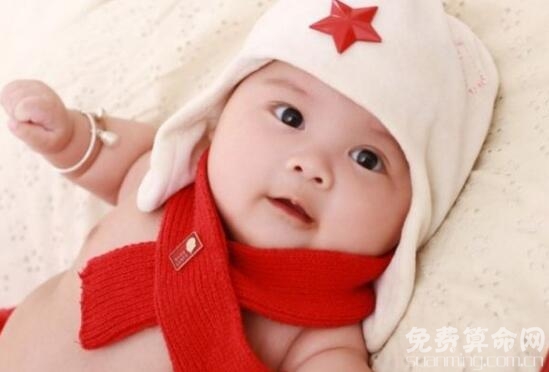 属龙的<a href=https://www.hmzw.com/html/baobao.html target=_blank class=infotextkey>宝宝</a>起名要有气质，男孩可以取威武霸气的<a href=https://www.hmzw.com/html/mingzi.html target=_blank class=infotextkey>名字</a>