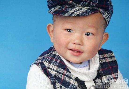 姓靳好听的男孩<a href=https://www.hmzw.com/html/mingzi.html target=_blank class=infotextkey>名字</a>有很多，要挑选<a href=https://www.hmzw.com/html/yuyi.html target=_blank class=infotextkey>寓意</a>偏好的<a href=https://www.hmzw.com/html/mingzi.html target=_blank class=infotextkey>名字</a>才行