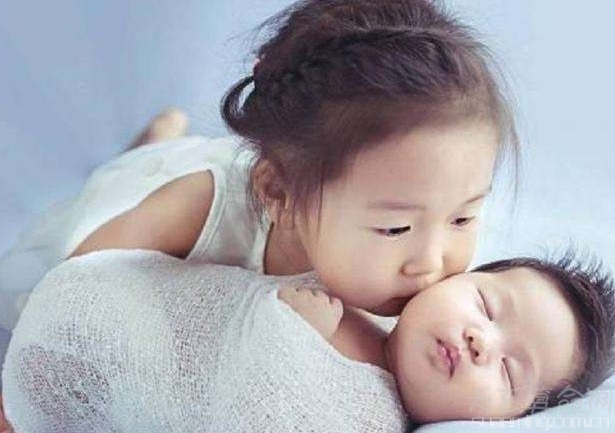 二胎<a href=https://www.hmzw.com/html/baobao.html target=_blank class=infotextkey>宝宝</a>取名注意事项   二胎<a href=https://www.hmzw.com/html/baobao.html target=_blank class=infotextkey>宝宝</a>取名常用方法