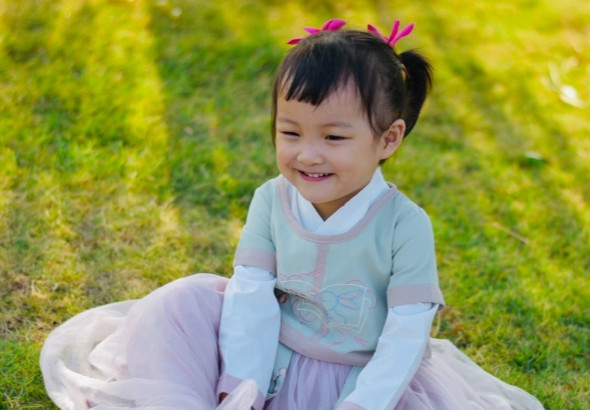 圣诞节出生的双胞胎男孩女孩怎么起<a href=https://www.hmzw.com/html/mingzi.html target=_blank class=infotextkey>名字</a> 好名<a href=https://www.hmzw.com/html/tuijian.html target=_blank class=infotextkey>推荐</a>